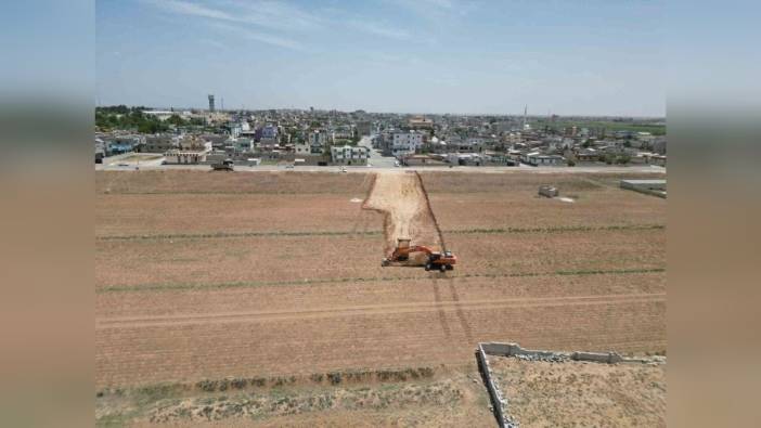 Akçakale'de yeni yol çalışması: Tatlıca Mahallesi’ne 1 kilometrelik yol