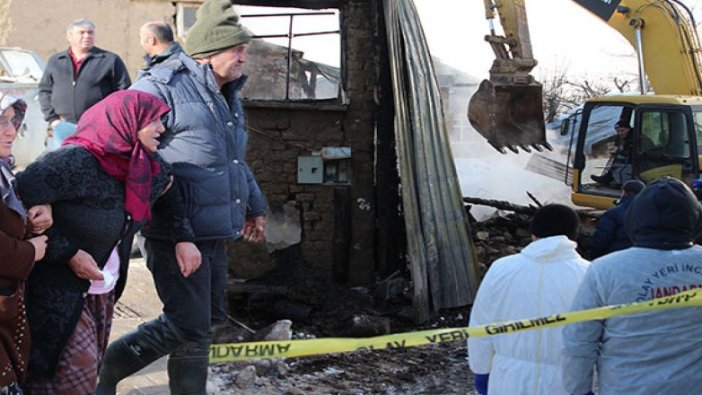 Konya'da evde yangın; yaşlı çift ve kızları öldü