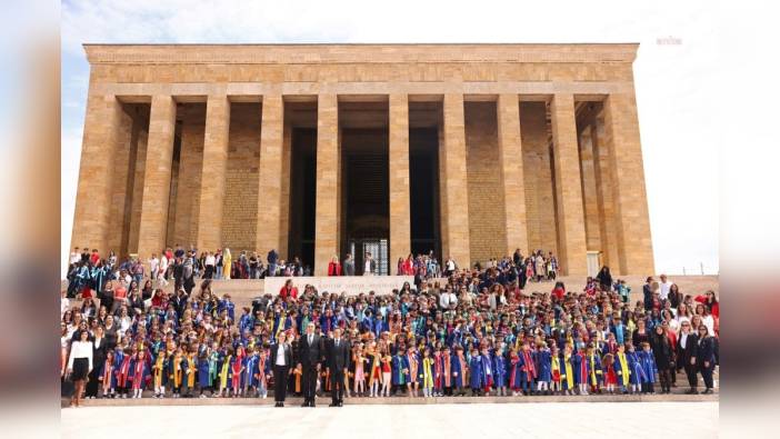 Çankaya Belediyesi kreş öğrencileri Anıtkabir'i ziyaret etti: Mezuniyet öncesi Atatürk'e saygı duruşunda bulundular