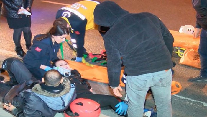 Şişli'de otomobil motosiklete çarptı: 1'i kadın, 2 yaralı