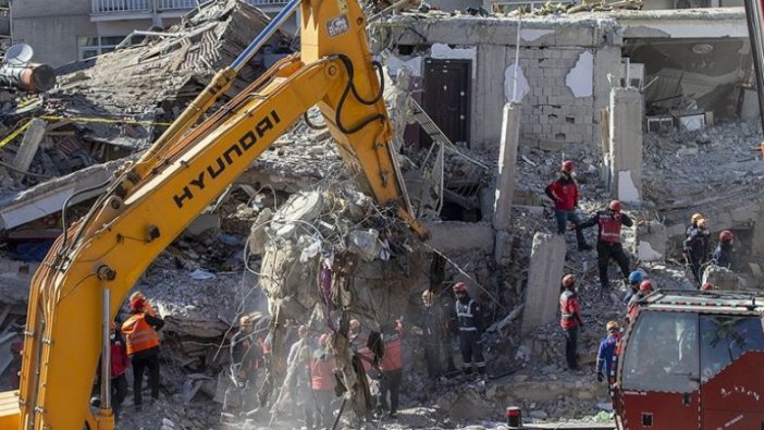 Elazığ'daki depremde 35 kişi hayatını kaybetti