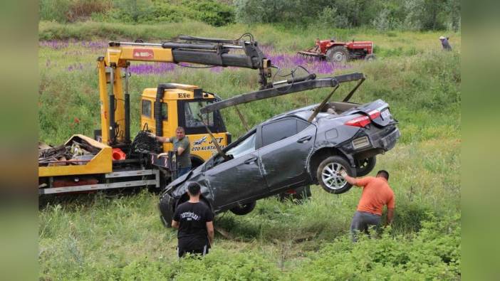 Amasya'da Kaza: Hızla Gelen Otomobil, Hafif Ticari Araca Çarptı