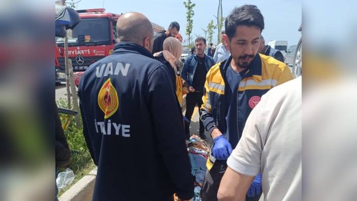 Van'da trafik kazası: Üç kişi yaralandı