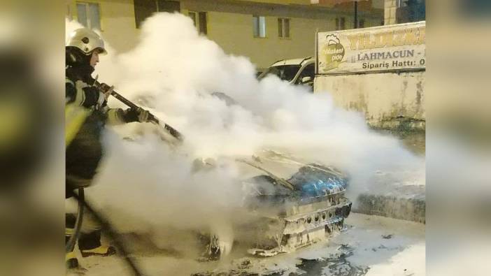 Erzurum'da araç yangını: Palandöken'de korku dolu anlar