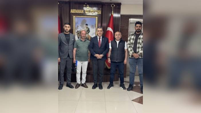 Ardahan Belediye Başkanı Demir, muhtarlarla bir araya geldi