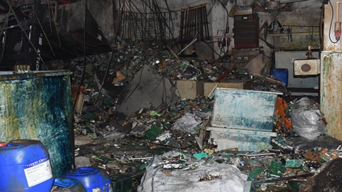 Sultangazi'de atölyenin tavanı çöktü