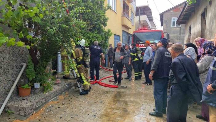 Orhangazi'de ev yangını: Çıkan yangın evi küle çevirdi