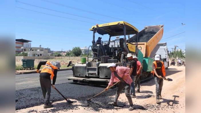 Halfeti'nin en büyük mahallesi Yukarıgöklü'ye 5 kilometre sıcak asfalt