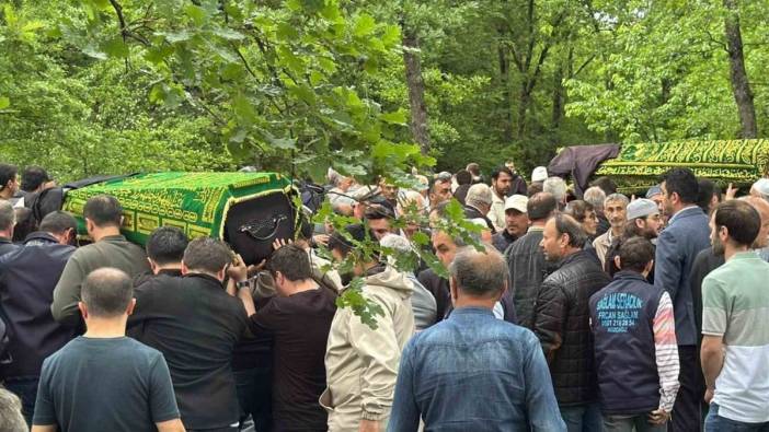 Bartın'da arazi kavgasında öldürülen aile toprağa verildi