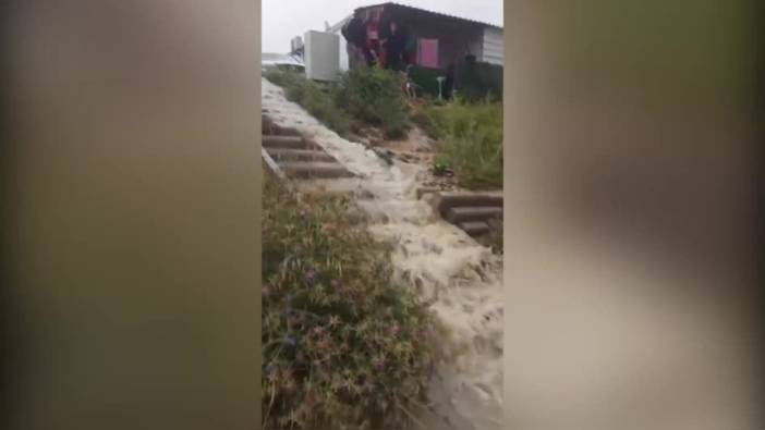 Hatay'da TOKİ konutları ve konteyner kentleri su altında kaldı