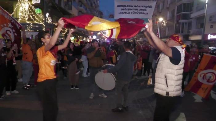İzmir'de Galatasaray şampiyonluğu coşkusu