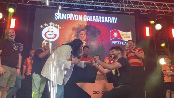 Fethiye'de şampiyonluk kutlamalarına evlilik teklifi damga vurdu
