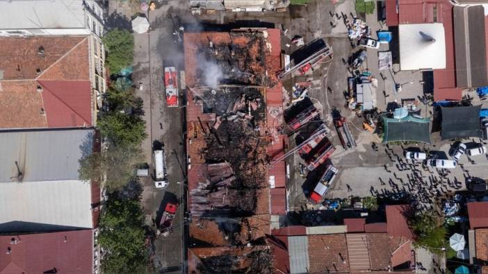 Erzincan Belediyesi'nden yangın açıklaması: Buğday Meydanı'ndaki lokanta alev aldı