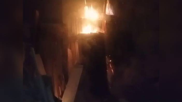 Erbaa Küçük Sanayi Sitesi'nde yangın: Mobilya atölyesi alev alev yandı