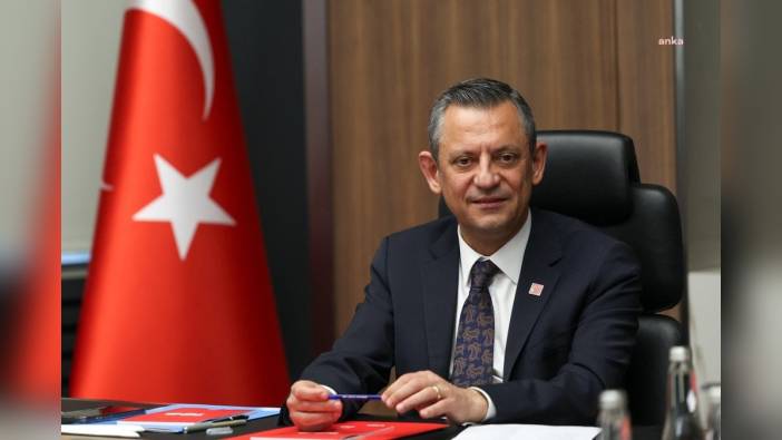 CHP Genel Başkanı Özel'den 19 Mayıs tebrikleri