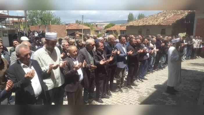 Hisarcık Aşağı Yoncaağaç köyünde yağmur duası yapıldı