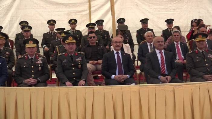 Malatya'da 19 Mayıs coşkusu: Vali Yavuz, başarılı gençleri ödüllendirdi