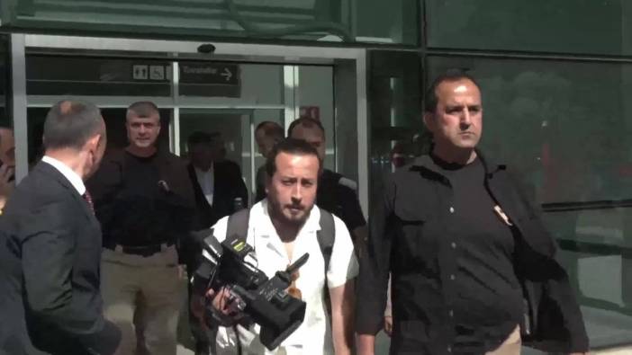 CHP lideri Özel, İzmir'de 'Millet İradesine Sahip Çıkıyor' mitinginde