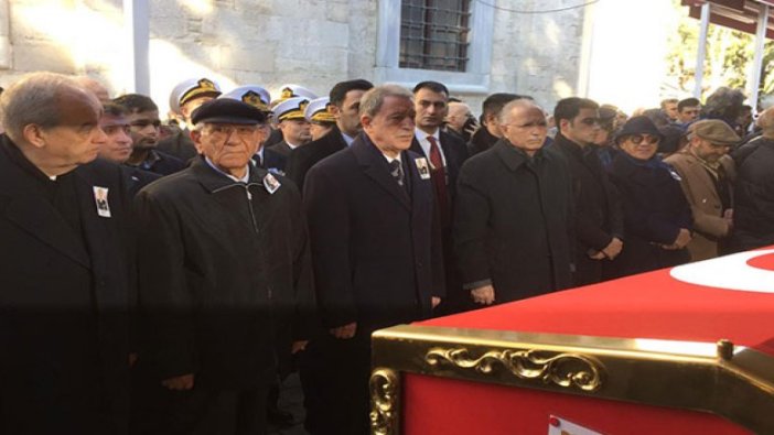 Eski Deniz Kuvvetleri Komutanı Vural Bayazıt son yolcuğuna uğurlandı