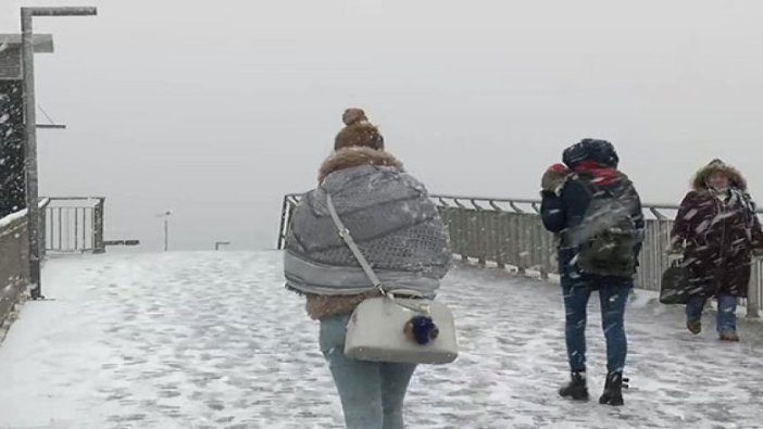 Meteoroloji'den İstanbul için soğuk hava ve kar yağışı uyarısı
