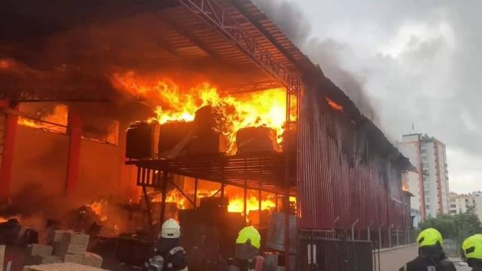 Mersin'de fabrikada yangın