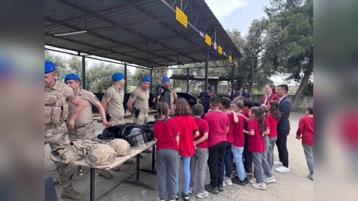 Aydın Köşk'te öğrenciler jandarmayı ziyaret etti