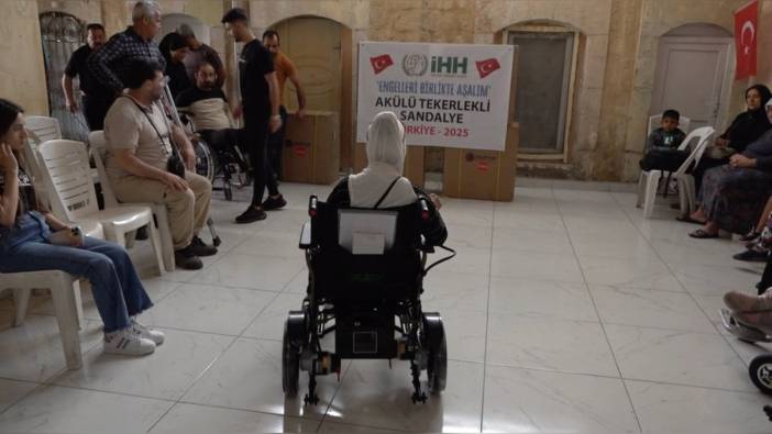 İHH'dan 60 engelli vatandaşa akülü tekerlekli sandalye desteği