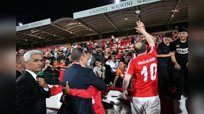 Balıkesir Büyükşehir Belediye Başkanı Akın: Balıkesirspor’un sonuna kadar yanındayım