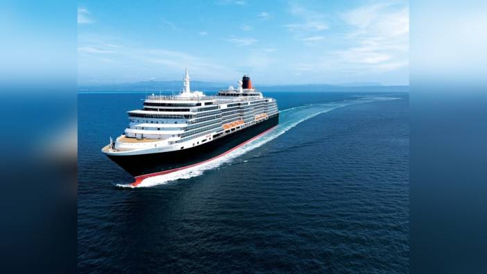 İngiliz kruvaziyer gemisi Queen Victoria, İstanbul'da ağırlandı