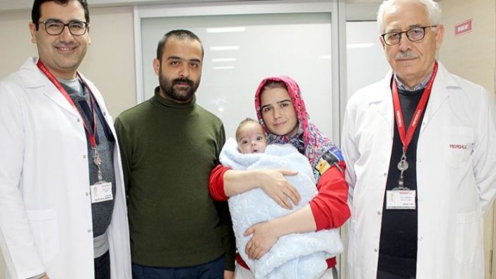 Yemek borusu gelişmeyen bebek ameliyatla yaşama tutundu
