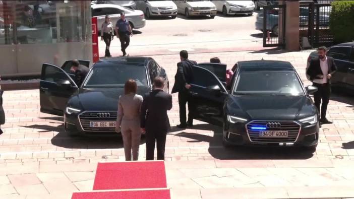 Demokratik Ekonomi Partisi Heyeti, CHP Genel Başkanı Özgür Özel ile görüştü