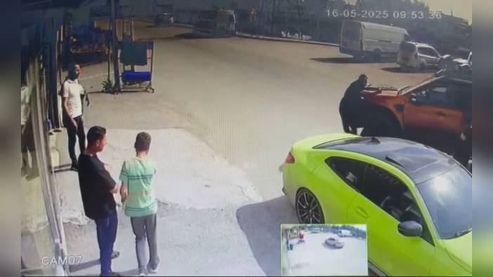 Adana'da şaka faciaya dönüştü: Kamyonet, telefonla konuşan arkadaşa çarptı