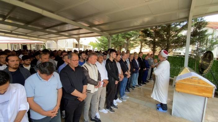 İzmit'te derede boğulan 16 yaşındaki Arda Kürkan toprağa verildi