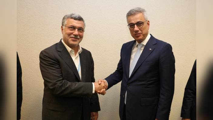 Sağlık Bakanı Memişoğlu: İranlı mevkidaşı ile Cenevre'de sağlık iş birliğini görüştü