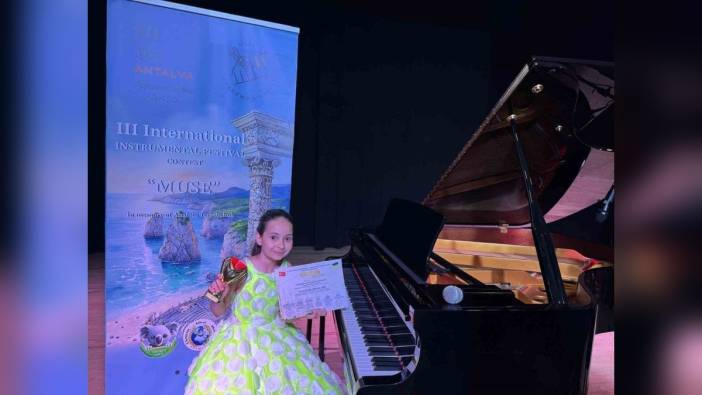 Gaziantepli Ceyda Sayar, Uluslararası Enstrüman Festivali'nde birinci oldu