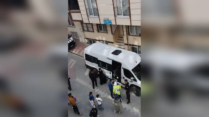 Esenyurt'ta servis şoförü ile polis arasında tartışma: Çocuklar korkudan ağladı
