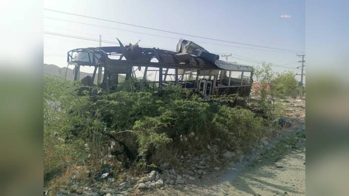 Pakistan'da okul servisine intihar saldırısı: 3'ü çocuk 5 kişi hayatını kaybetti