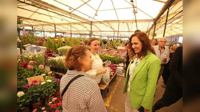 Karşıyaka Çiçek Festivali'ne yoğun ilgi