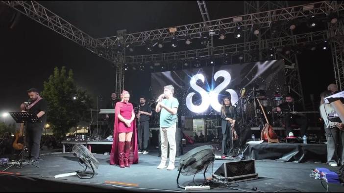 Adıyaman'da Melek Mosso konseri coşkusu