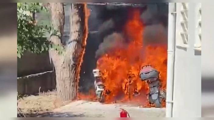 Mustafakemalpaşa'da 6 motosiklet yandı