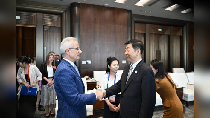 Bakan Uraloğlu, Şian Valisi Zhao Gang ile görüştü: İpek Yolu'nun önemi vurgulandı