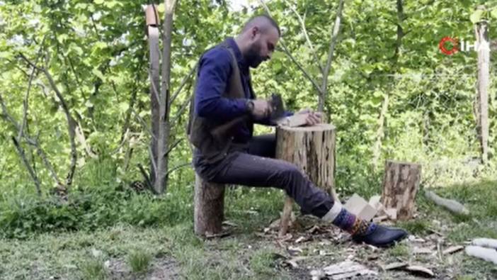 Trabzon'dan dünyaya kendi elleriyle yaptığı ahşap ürünleri gönderiyor