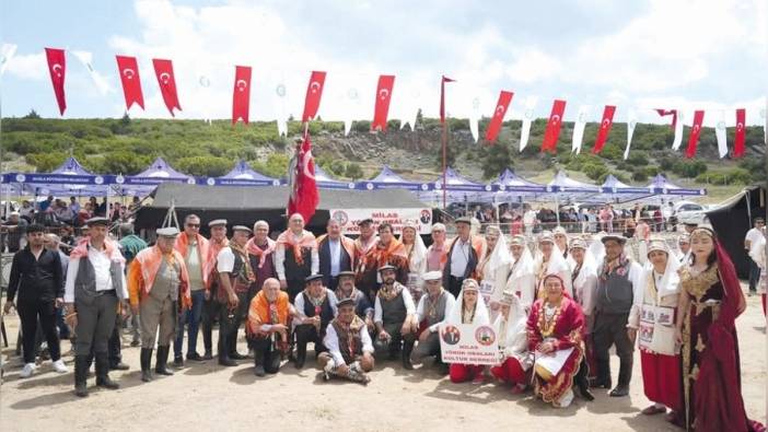 Yörükler Yatağan'da buluştu: Geleneksel keşkek ve ayran ikram edildi