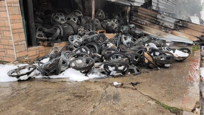 Mersin'deki fabrikada yangın: Soğutma çalışmaları sürüyor