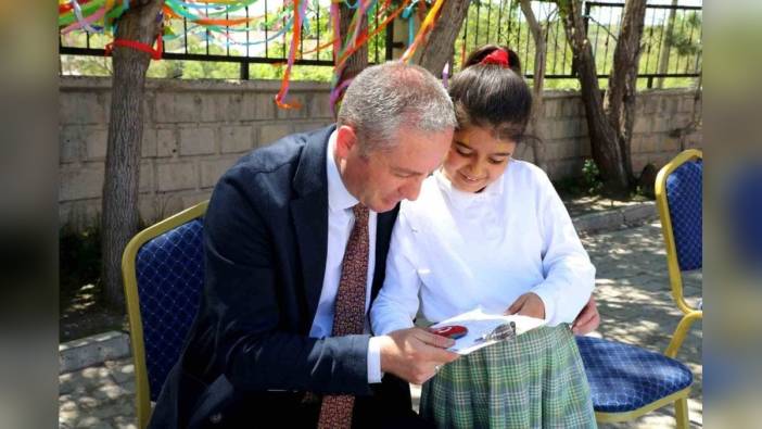 Ağrı İl Milli Eğitim Müdürü Kökrek, Bahar Şenlikleri’nde öğrencilerle buluştu