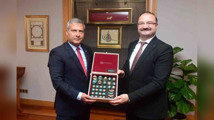 Rektör Hacımüftüoğlu'ndan Rektör Adıgüzel'e hayırlı olsun ziyareti