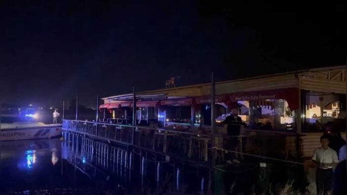 Şanlıurfa'da duba restoran akıntıya kapıldı: Müşteriler ve personel tahliye edildi