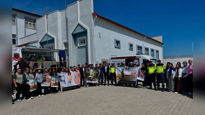 Sinanpaşa'da öğrencilere trafik güvenliği eğitimi verildi