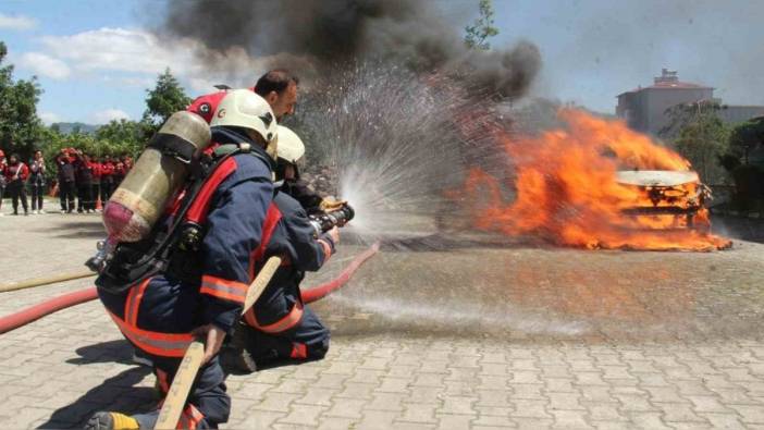 Giresun Üniversitesi'nde sivil savunma ve itfaiyecilik tatbikatı
