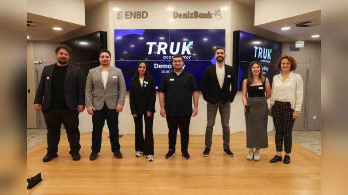 NEOHUB ve Oxentia'nın TRUK Hızlandırma Programı'ndan 9 girişim mezun oldu
